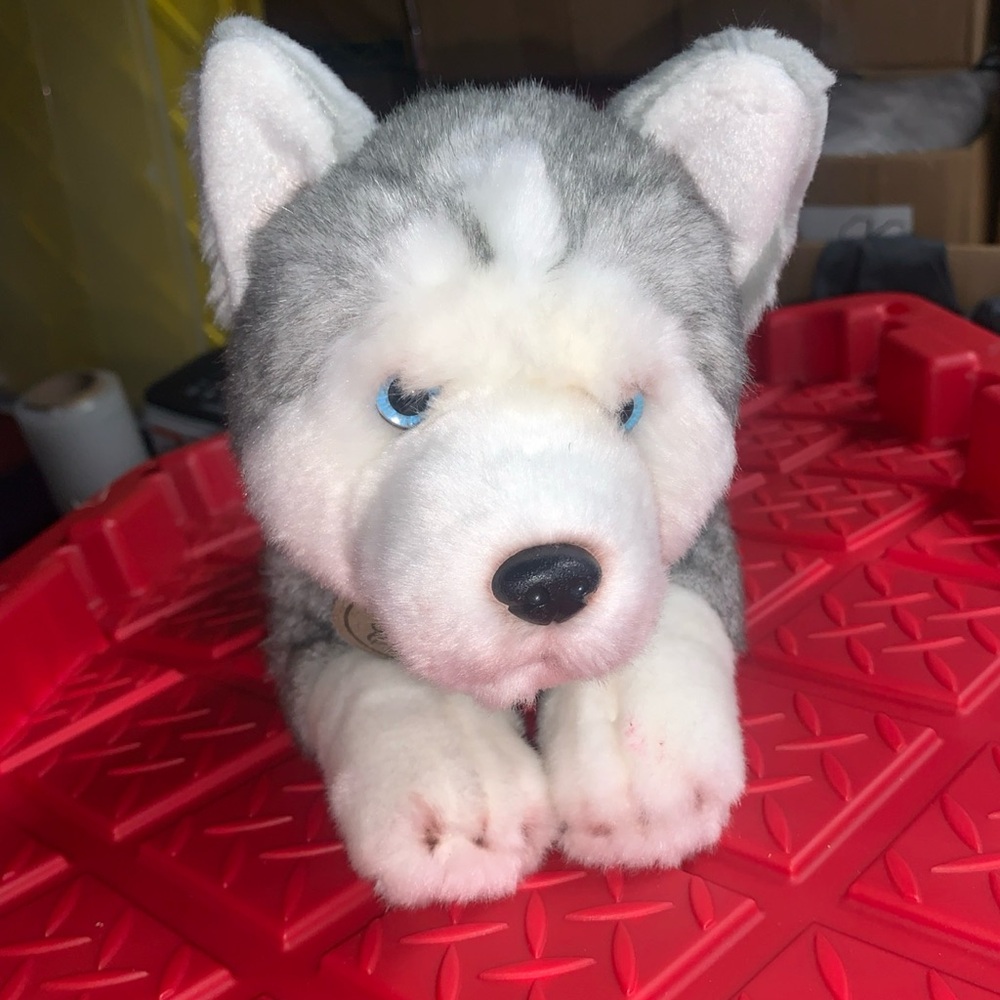 Yomiko Husky Plush Dog Toy